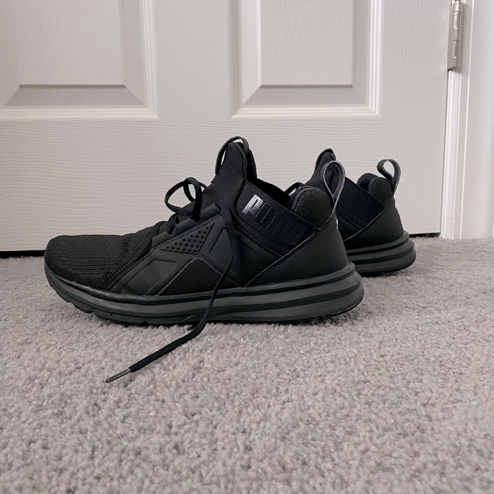 Puma Sneakers